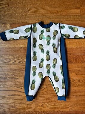 Baby Wetsuit 9-18m pineapple print and reversible